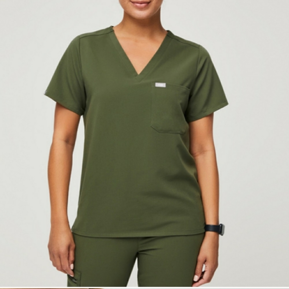 ISO‼️ olive green woman srubs size M